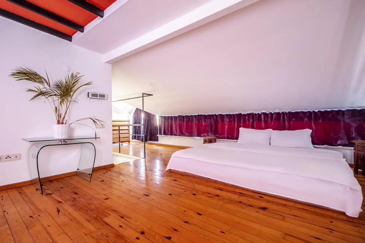 Authentic Flat With Excellent Location In Beyoglu Apartamento Istambul 0*,  Turquia